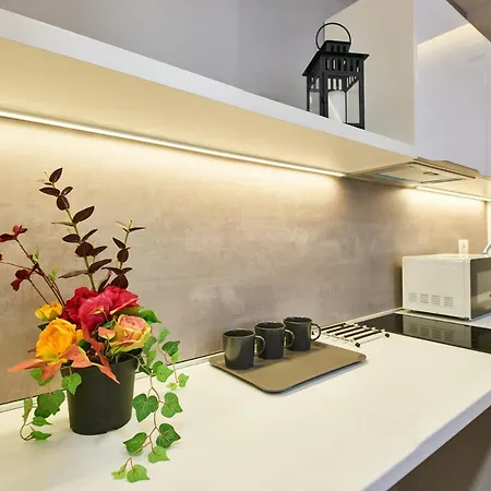 Bed Of Roses Apt 2, Premium, Designer Decorated Zagreb Exterior photo